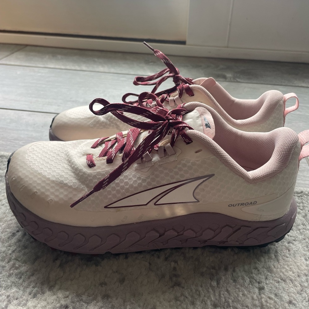 Altra Outroad Trail Running Shoes